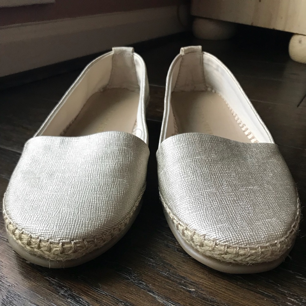 NWT - Slip On Shoes - Picture 4 of 7